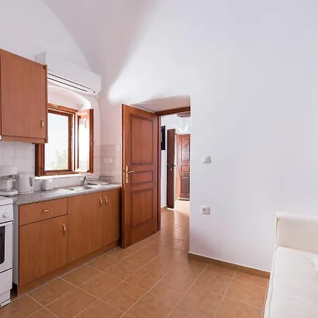 Amazing Santorini 1 Bedroom Gray With Spacious Terrace Featuring Sea Views