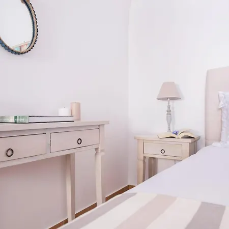 Amazing Santorini 1 Bedroom Gray With Spacious Terrace Featuring Sea Views * 피르고스