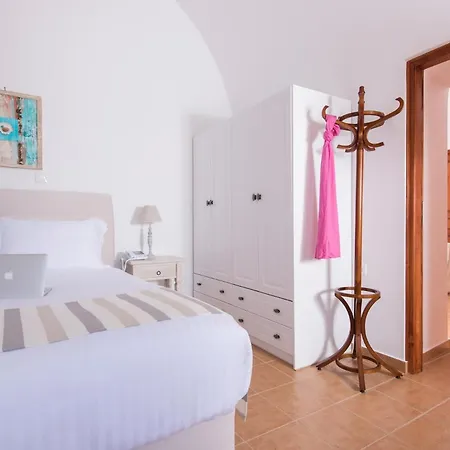 Villa Amazing Santorini 1 Bedroom Gray With Spacious Terrace Featuring Sea Views *